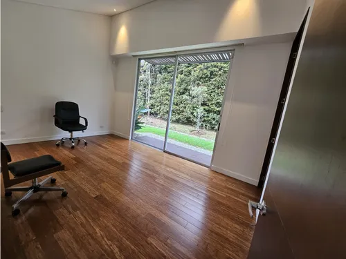 Rhbr-11804 Casa De Un Nivel (envigado, Alto De Las Palmas)