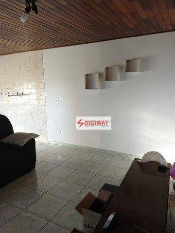 Imagem 10 de 20 de Sobrado Com 220m² De Área Construída, Garagem Coberta Para 2 Carros Em Bairro Residencial. - So0558