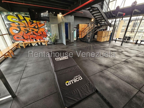 Estupendo Gimnasio En Venta (fondo De Comercio), Urb. Santa Paula