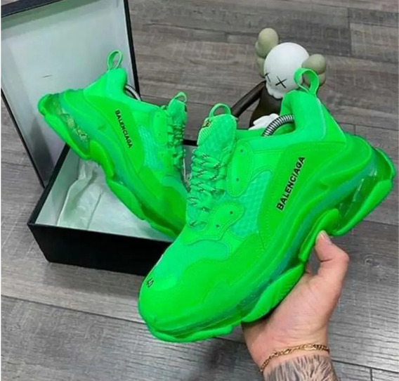المترافقة رجل عجوز دافع عن كرامته balenciaga verdes - nicholasdown.net