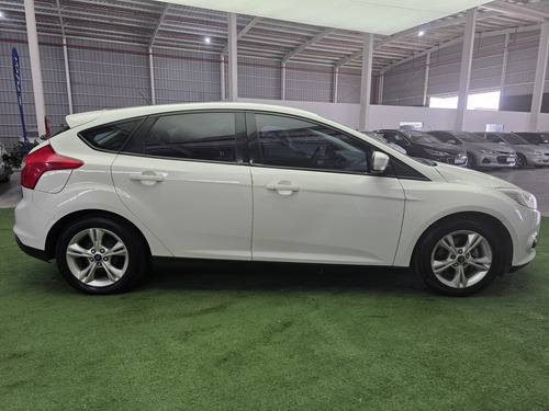 Ford Focus 1.6n S Mt 5p