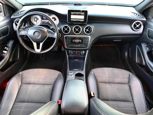 Imagem 13 de 13 de Mercedes-benz Classe A A 200 1.6 Tb 16v Urban 156cv Aut.