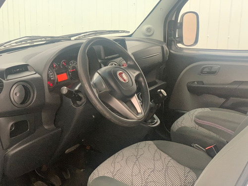 Imagem 10 de 15 de Fiat Doblo Essence 1.8 Flex