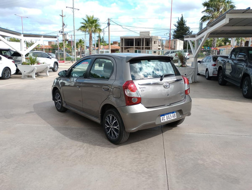 Toyota Etios 1.5 5p Xls 6mt L18