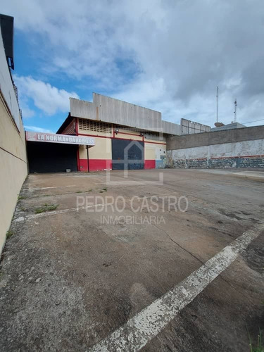 Imagen 7 de 16 de Pedro Castro Inmobiliaria Vende Galpón Avenida Paseo Caroni, Puerto Ordaz #@pedro_castroj #comercioindustrial #galponesenventa #inversion #somostuasesor