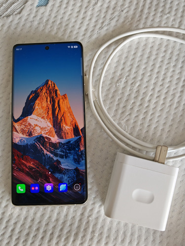 Oppo Find X6 Dual Sim 256 Gb Verde 12 Gb Ram Negociable Beige (Usado)