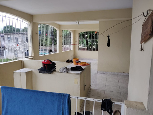 Casa Reformada Com Garagem E Quitinete Incluso Super Ventilada Com Salão Amplo