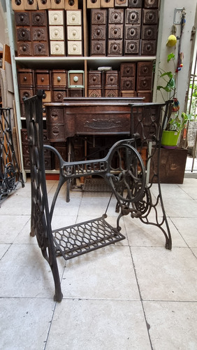 Antiguo Pie De Máquina De Coser Singer En Hierro Fundicion (Usado)