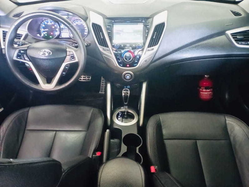 Imagem 5 de 15 de Hyundai Veloster 2013