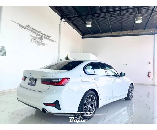 BMW Serie 3 2.0 320ia Sport Line At