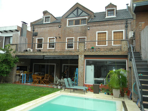 Hermosa Casa De 6 Ambientes En San Isidro