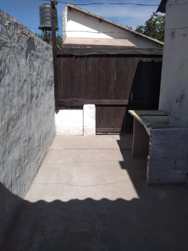 Casa En Venta - 3 Dormitorios 2 Baños - Departamento - 409mts2 - Moreno
