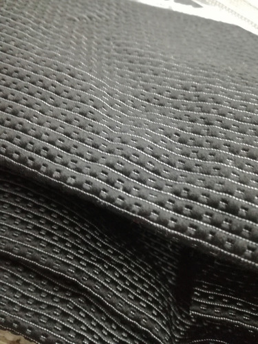 Imagen 2 de 5 de Cubrecama Queen 2 1/2 Plazas + Fundas Jacquard Julius Oregon