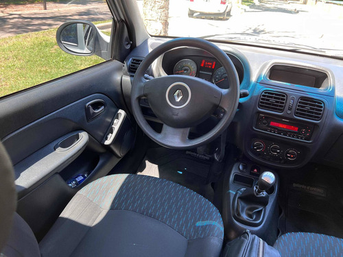 Imagen 8 de 11 de Renault Clio 2015 1.2 Mío Authentique Pack Look