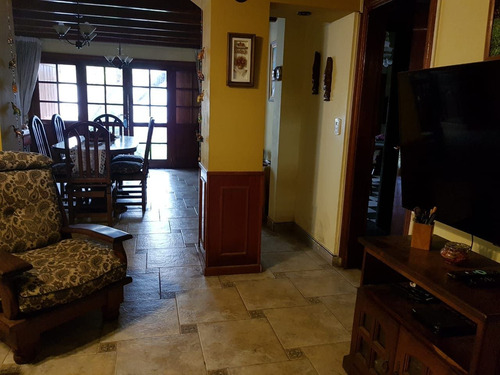 Casa En Venta En Parque Avellaneda