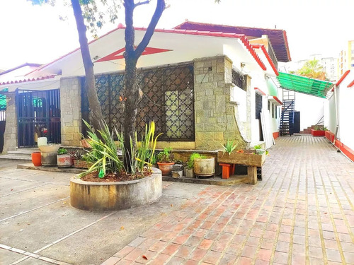 Casas Comerciales En Los Palos Grandes - Zona Gourmet