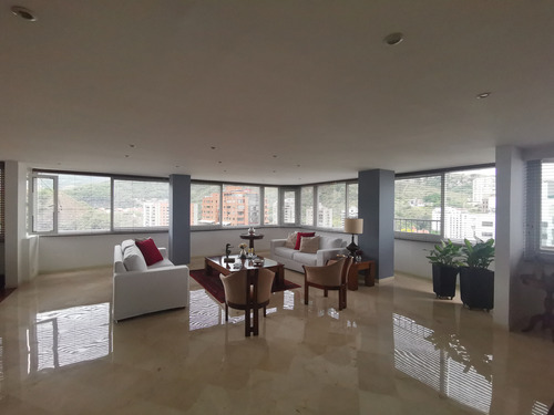 Hermoso Apartamento Zona Oeste