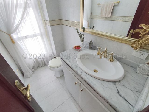 Jip 25-13586: Rentahouse Vende Magestuosa Casa De 920mts2, Rodeada De Hermosos Jardines Y Espectaculares Ambientes De Lujo. En Urb El Castaño. Maracay
