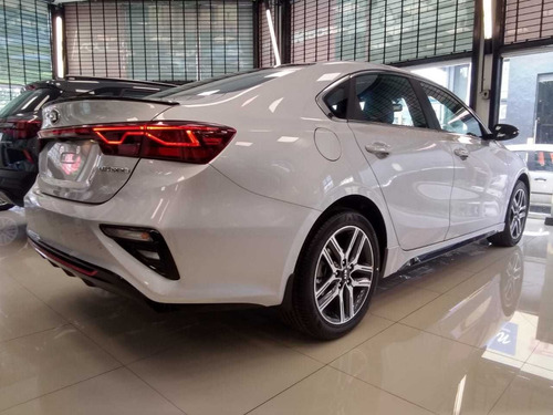 Kía Cerato Sedán Ex 2.0 4p A/t Gt Line Oferta !