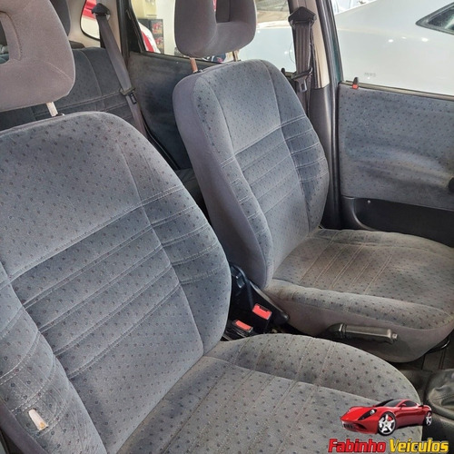 Imagem 8 de 9 de Chevrolet Corsa Sedan 2000 1.6 16v Gls 4p