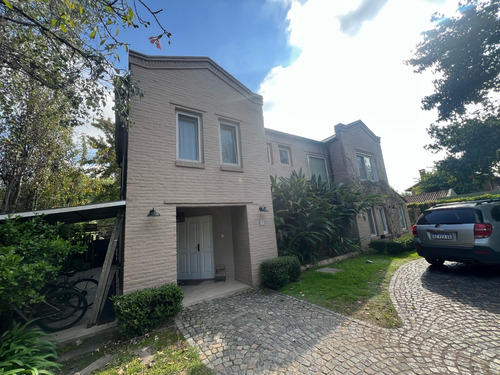 Casa En La Arboleda