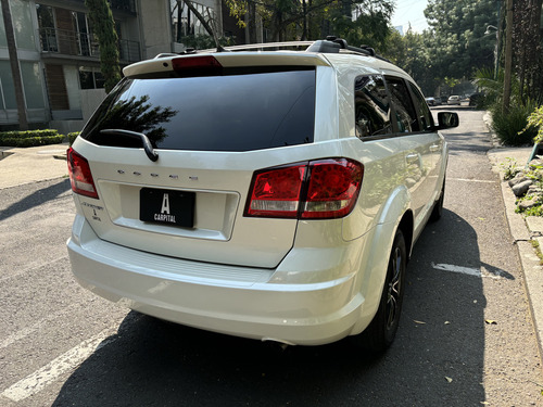 Dodge Journey 2.4 Se 7 Pasajeros At