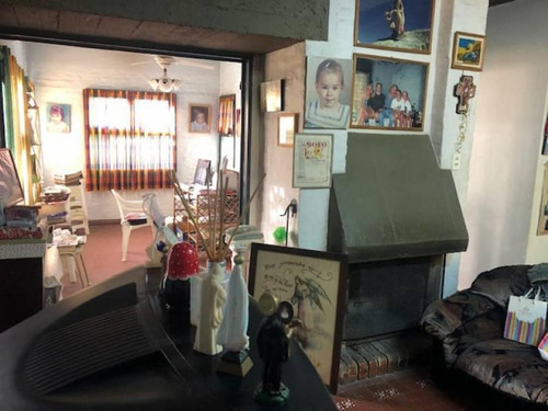 Imagen 6 de 21 de En Venta. Amplia Casa 4 Dorm, Patio Y Terraza Plano Y Excrit
