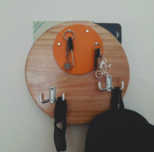 Imagen 3 de 7 de Organizador Porta Llaves Llavero 4 Imanes Perchero Madera