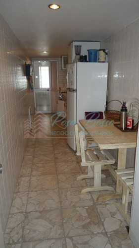 Apartamento En Mansa, 2 Dormitorios *- Ref: 859