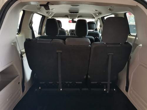 Imagen 11 de 13 de Dodge Grand Caravan 2019 3.7 Se At