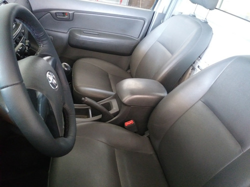 Toyota Hilux Dx 2.5 4x2 S/c 2013