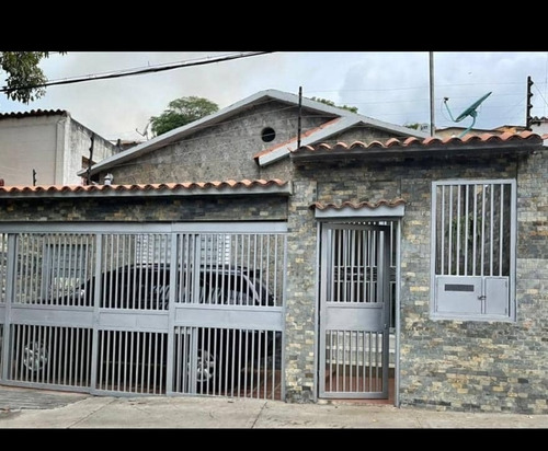 Imagen 1 de 14 de Excelente Casa En Bella Vista, Cerca Del Metro La Paz. 