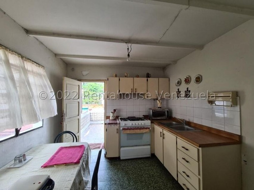 Imagen 8 de 29 de Mls #23-2454 Se Vende Espectacular Casa En Los Palos Grandes.