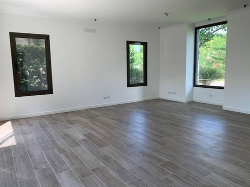 Imagen 5 de 22 de Muy Linda Casa!!!
