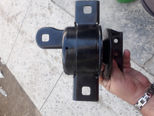 Base Derecha Motor Aveo 1.6 R2