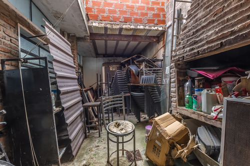 Taller Con Vivienda En Caba: Lote Propio, Terraza Y Quincho