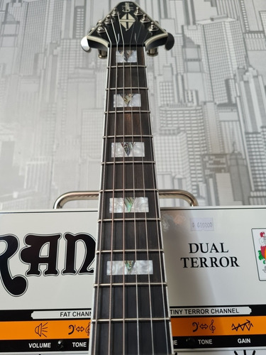 Imagen 6 de 10 de EpiPhone Flying V Prophecy Nuevo!
