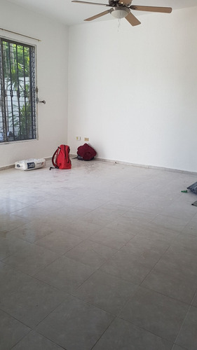 Imagen 10 de 10 de Rento Casa En Residencia Santa Fe Al Final De Av. La Luna
