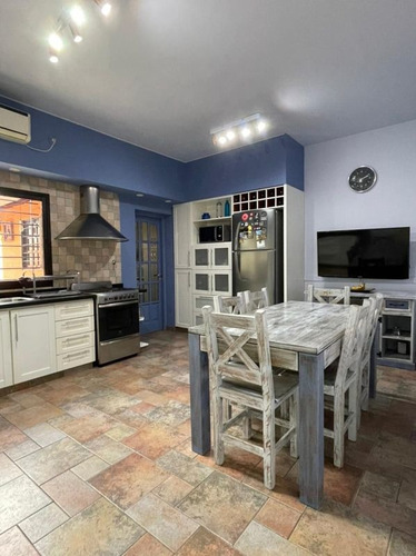 Imagen 7 de 17 de Casa En Venta En Villa Luzuriaga