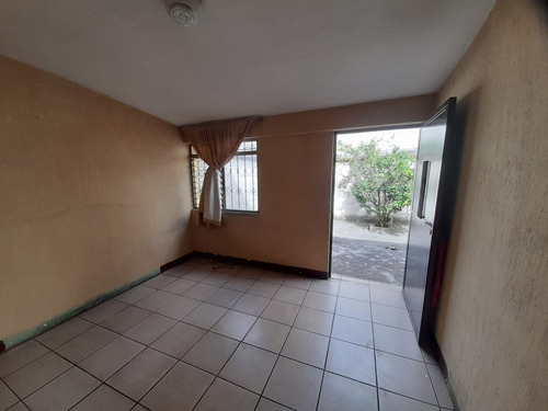 Imagen 3 de 7 de Vendo Casa Fuera De Garita Cerca De Calzada Roosevelt Zona 2 Mixco