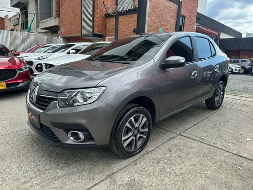 Renault Logan 1.6 Privilege / Intens