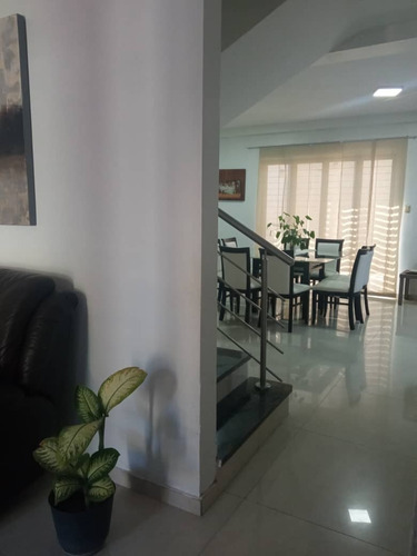 Imagen 7 de 20 de Thownhouse En Venta