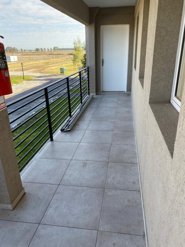 Imagen 3 de 14 de Departamento A Estrenar Con Amplia Vista Abierta