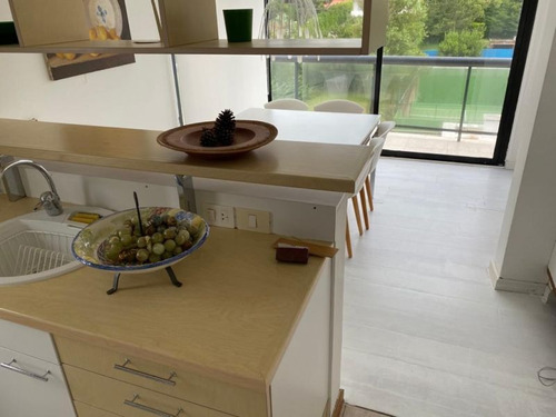 Venta De Apartamento De 3 Dormitorios En Playa Brava