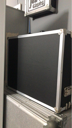 Imagem 2 de 4 de Case Pedais Pedal Pedaleira + Piso Extra G5 G5n 50x30x10 Ext