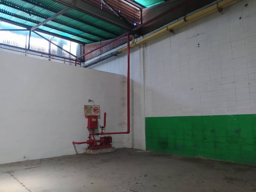 Imagen 10 de 11 de Johanna Castillo Alquila 04145951217 Galpon En La Zona Industrial