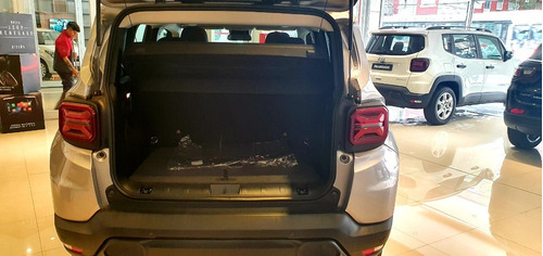 Imagen 11 de 23 de Jeep Renegade Longitude 1.3 Turbo 2023+
