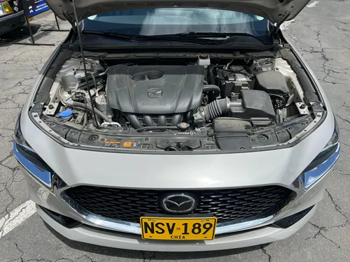 Mazda 3 Grand Touring 2.0cc AT AA 4X2