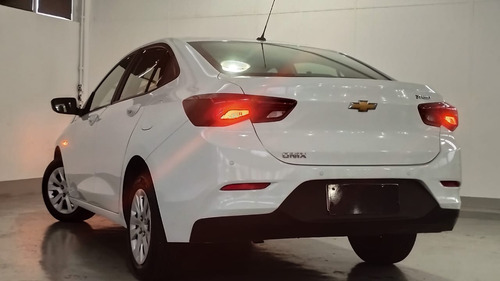 Chevrolet Onix plus 1.0 FLEX TURBO
