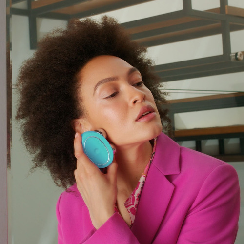 Foreo Rutina De Lifting Facial Bear + 2 Supercharged Serum